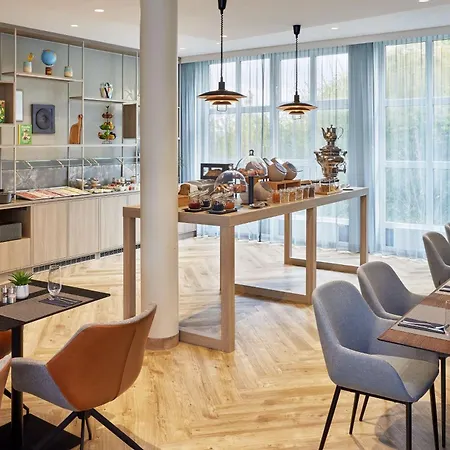 Courtyard By Marriott Dortmund-3